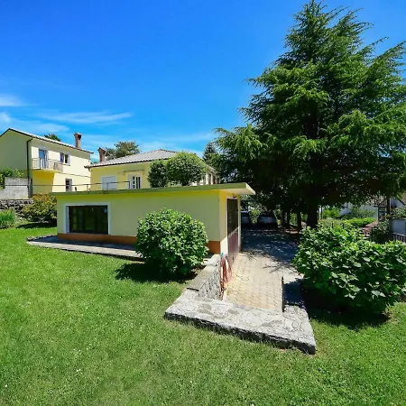 Sandra By Interhome *