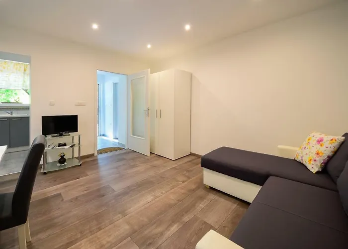 Sandra By Interhome Matulji